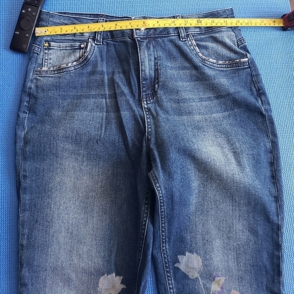Host Pick Desigual Exotic Jeans - Picture 7 of 11